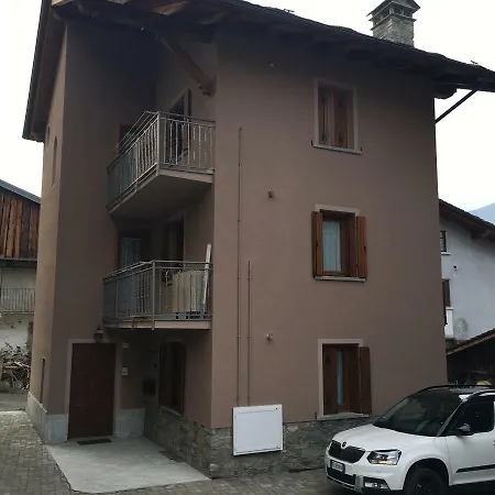 La Maison De Pagan Ad Uso Turistico Vda Charvensod N 0021 Lägenhet Aosta